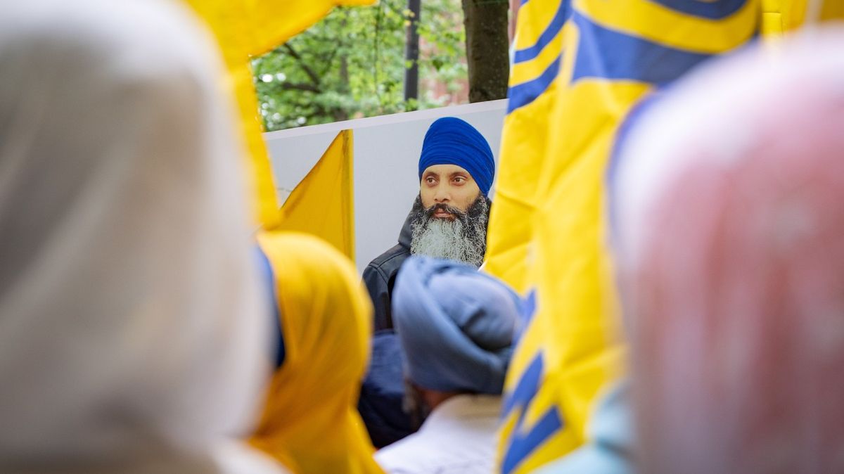 Kanadská policie zatýkala kvůli smrti Sikha, která rozhádala Ottawu a Dillí